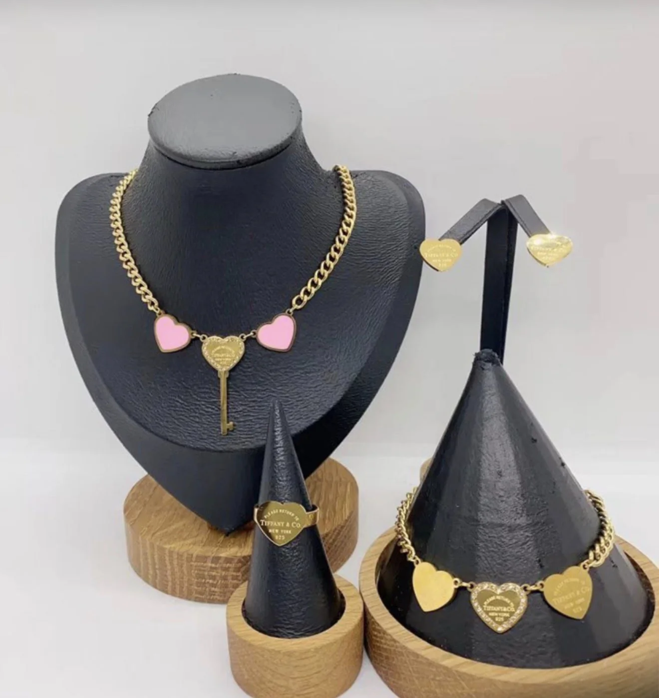KnK Luxe Boutique - Image 4